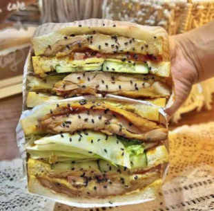 热压照烧鸡腿肉三明治